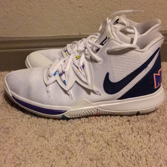 kyrie irving shoes have a nike day